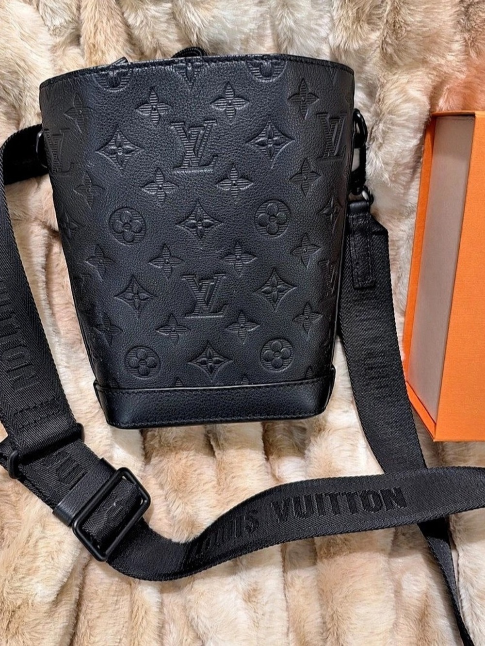 Louis Vuitton Noé Sling Monogram Leather Crossbody Bag in Black